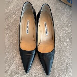 Manolo Blahnik Black Pointed Toe Heels